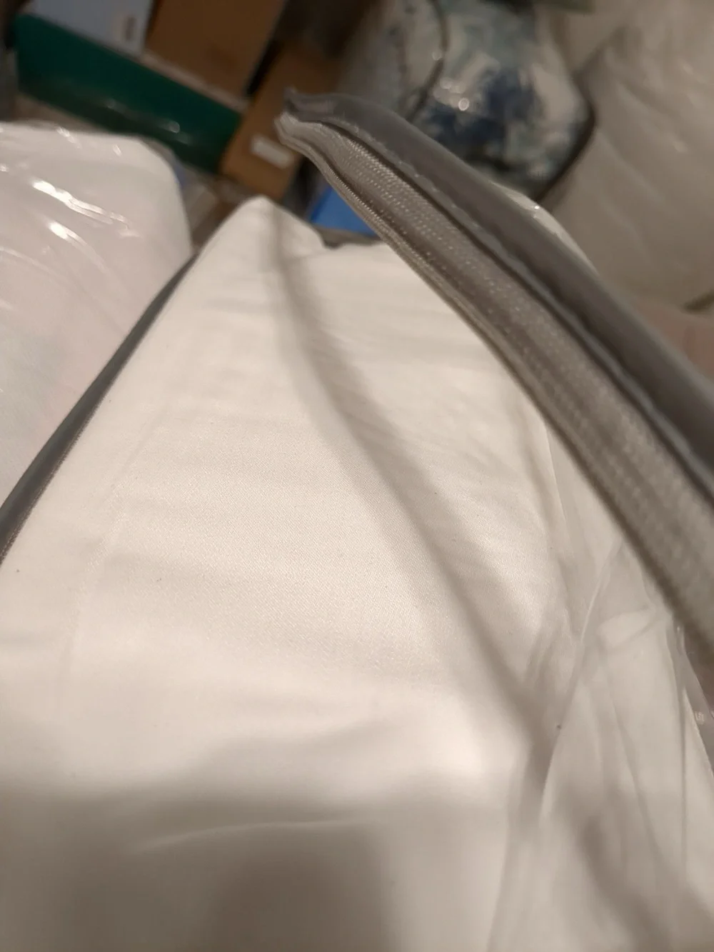 Liz Claiborne Ultra Fit Performance 575TC Sheet Set, Split King, Cool White